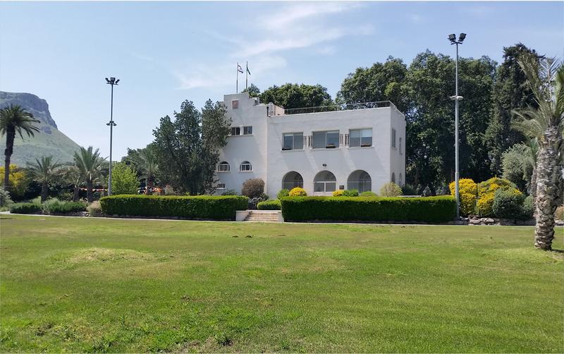 villa melchett mond israel m levitt 