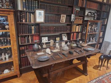 20250619 170833 freud table